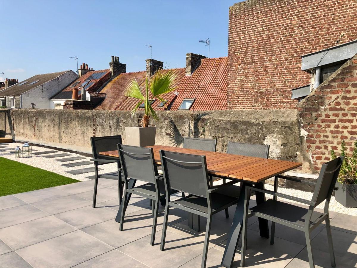 Coc - La Maison Des Secrets Calais Exterior photo